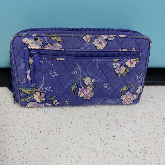 Vera Bradley Turnlock Wallet Wild Roses Fair - Picture 4 of 4